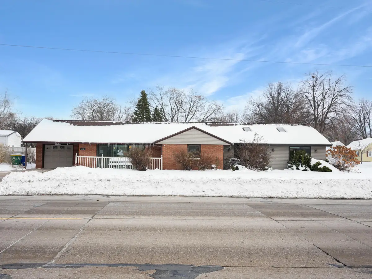 1735 S Oneida St, Green Bay, WI 54304 - Image #1