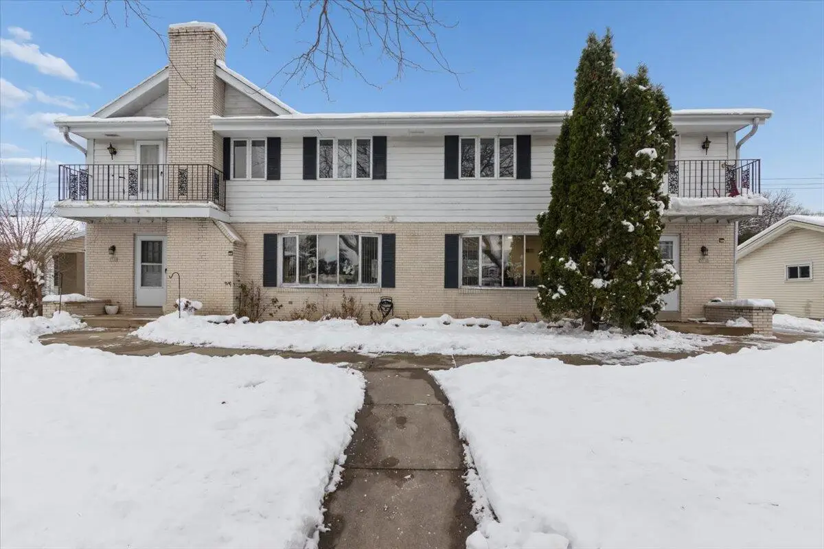 5508 Serene Ct, Greendale, WI 53129 - Image #1