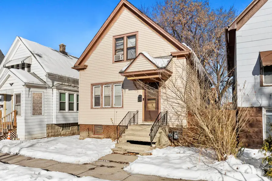 1924 W Grant St, Milwaukee, WI 53215 - #2