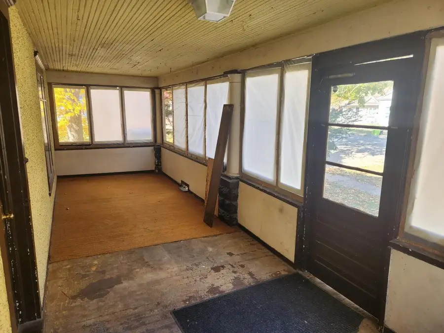 210 E Wisconsin St, Delavan, WI 53115 - #2