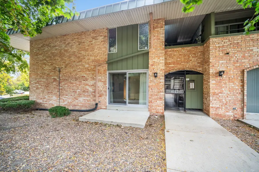 4117 W Rivers Edge Cir, Brown Deer, WI 53209 - Image #2