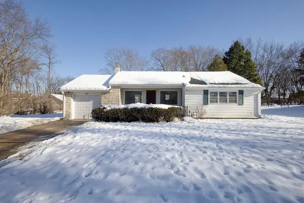 3080 N Brookfield Rd, Brookfield, WI 53045