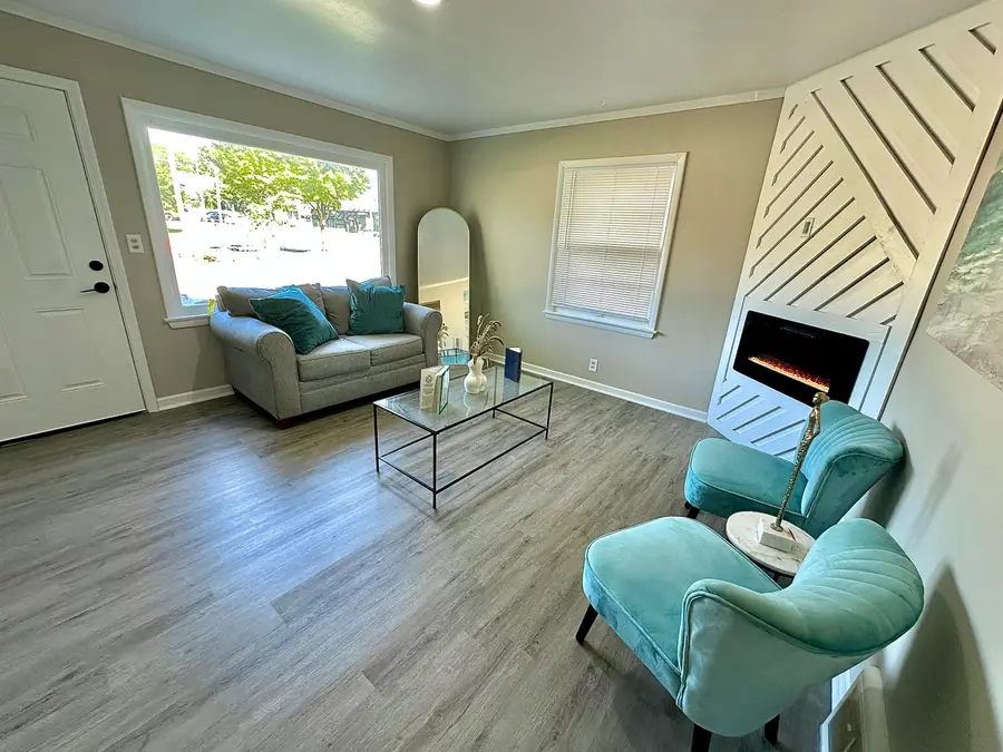 8621 W Lisbon Ave, Milwaukee, WI 53222 - Image #2