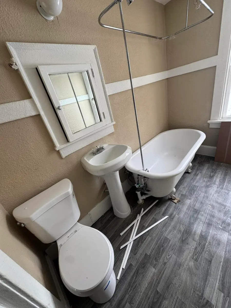 2571 N 34th St, Milwaukee, WI 53210 - Image #3