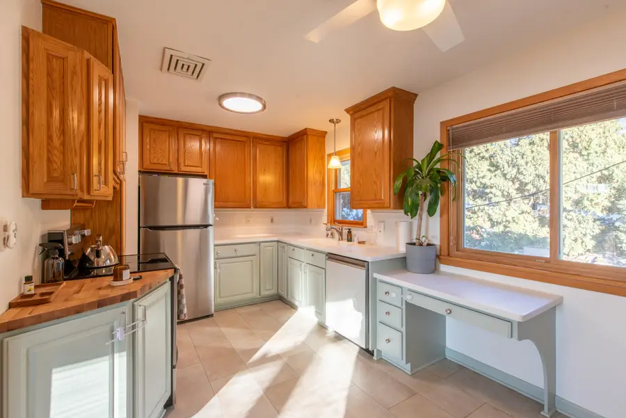 17530 Burnet St, Brookfield, WI 53045 - Image #2