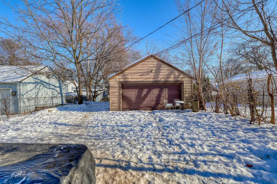 176 N 73rd St, Milwaukee, WI 53213 - Image #2