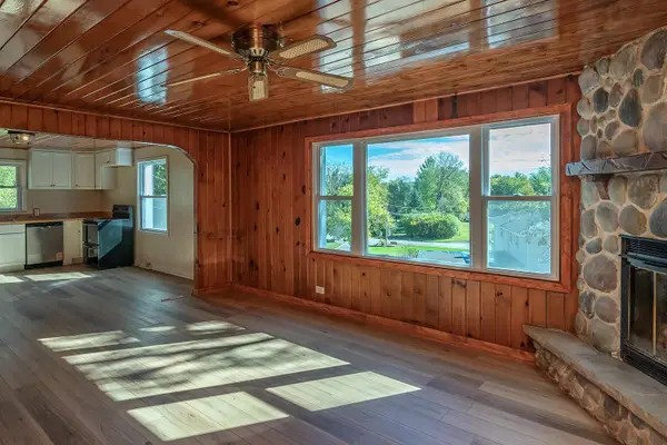 1515 Hillside Ln, Richfield, WI 53033