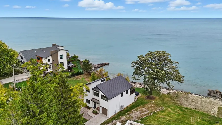 8609 Lakeshore Dr, Pleasant Prairie, WI 53158 - Image #3