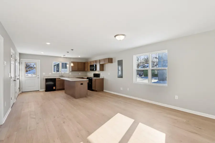 415 Oakland Ave, Waukesha, WI 53186 - Image #2