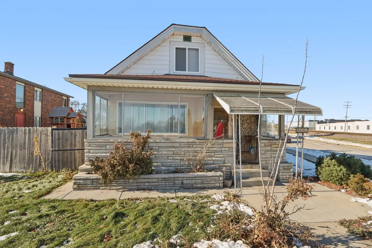 2101 S 60th St, West Allis, WI 53219 - Image #1