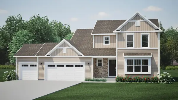 W190N15716 Maple Fields Cir, Jackson, WI 53037