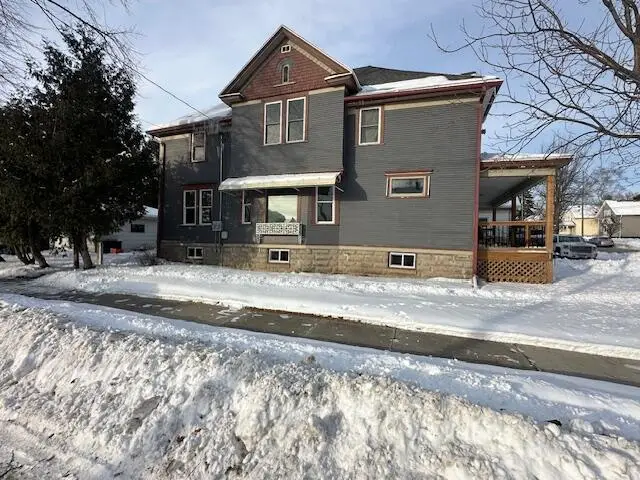 1634 S 10th St, Manitowoc, WI 54220 - Image #2