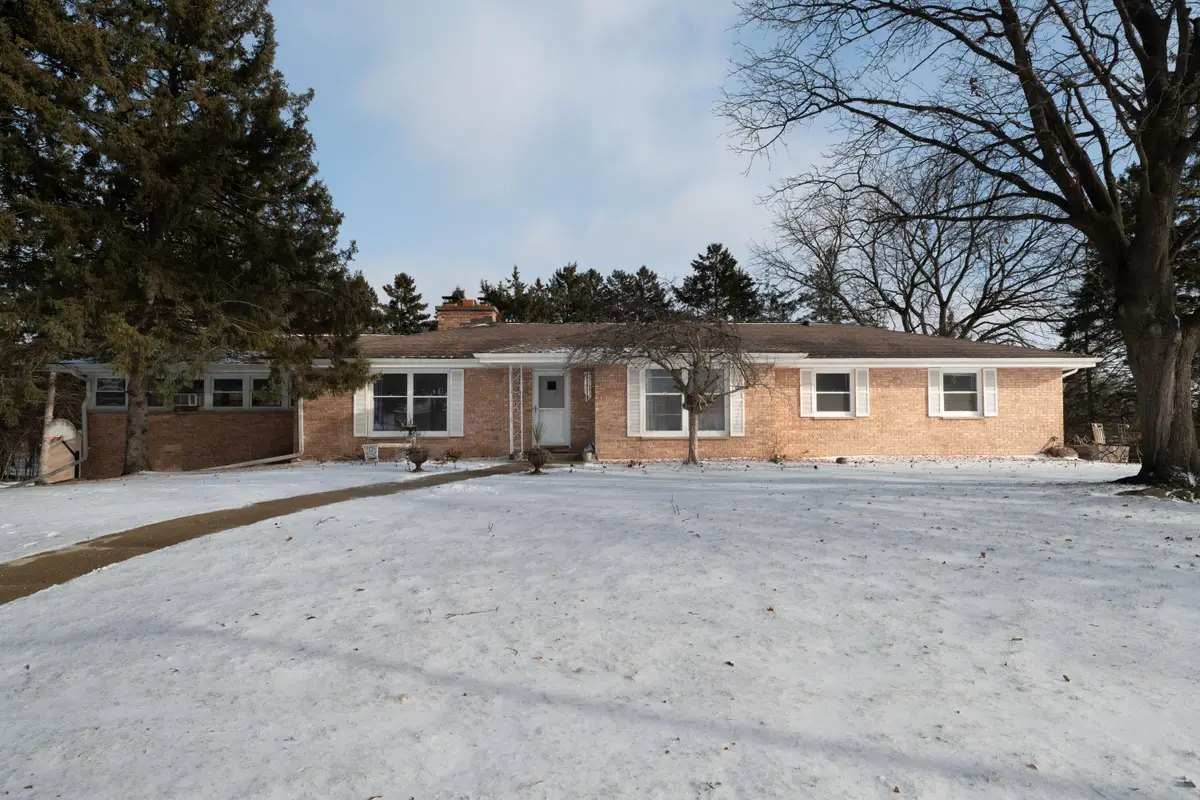 2434 S 118th St, West Allis, WI 53227 - Image #1