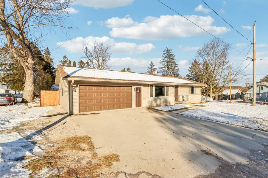 W1083 Lake Dr, Auburn, WI 53010 - Image #2