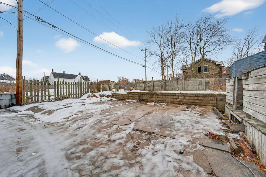 1227-1229 W Juneau Ave, Milwaukee, WI 53233 - Image #2