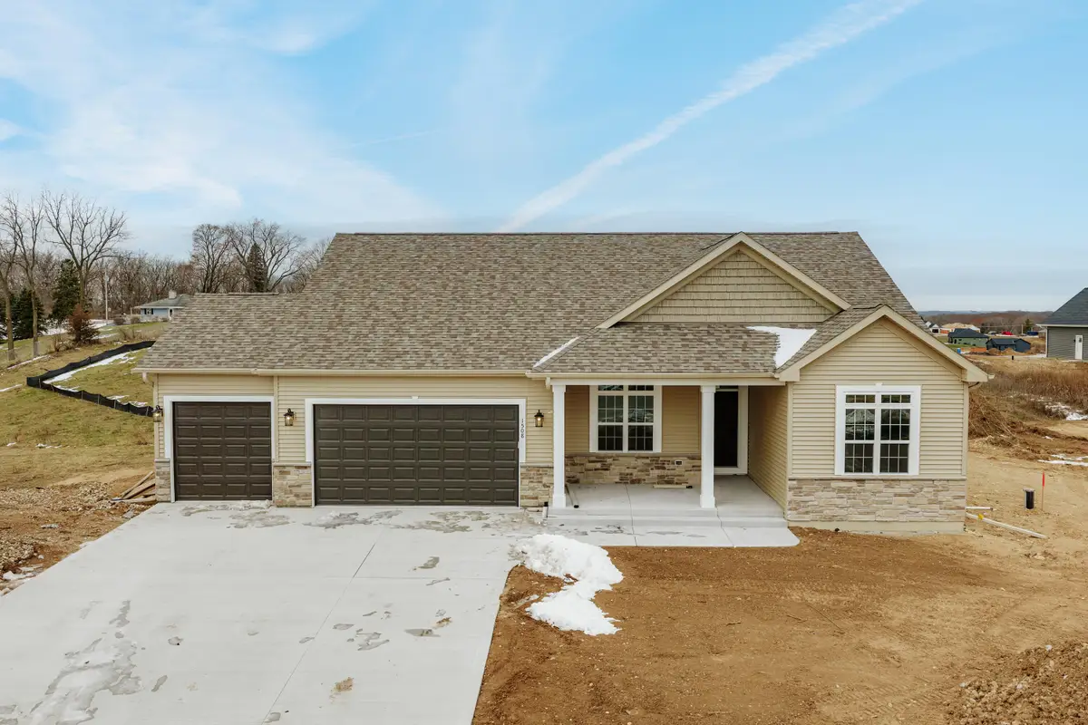 1508 Mila Way, Burlington, WI 53105 - Image #1