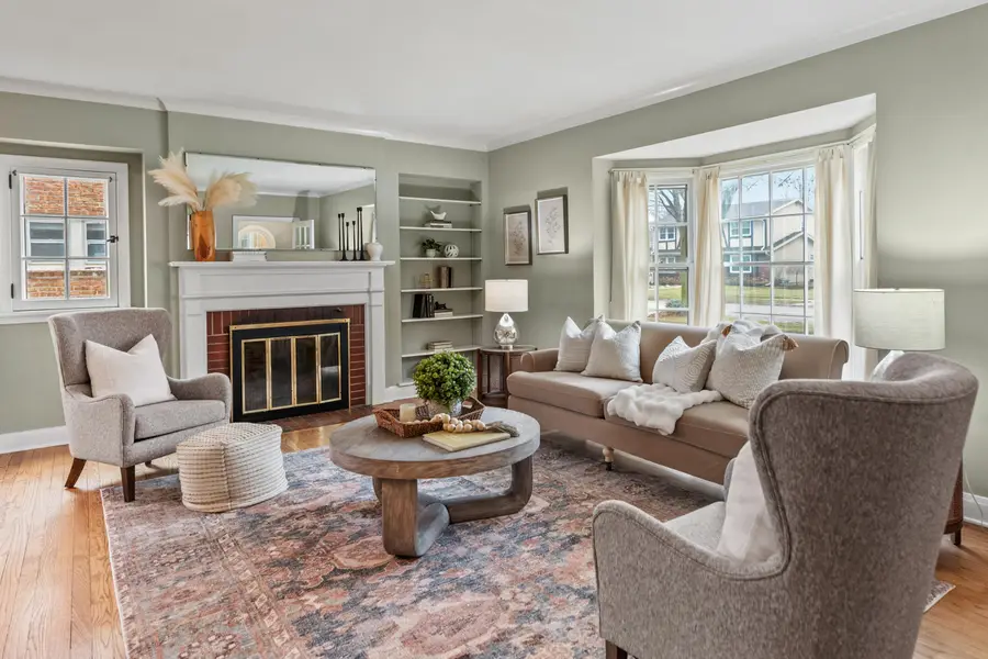 5234 N Berkeley Blvd, Whitefish Bay, WI 53217 - Image #3