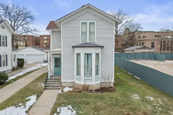 718 Lake Ave, Racine, WI 53403