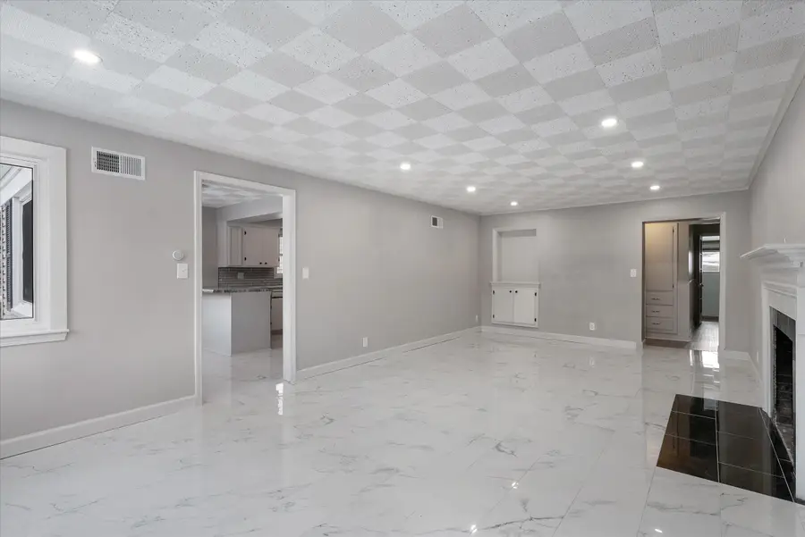 1217 North Ave, Sheboygan, WI 53083 - Image #2