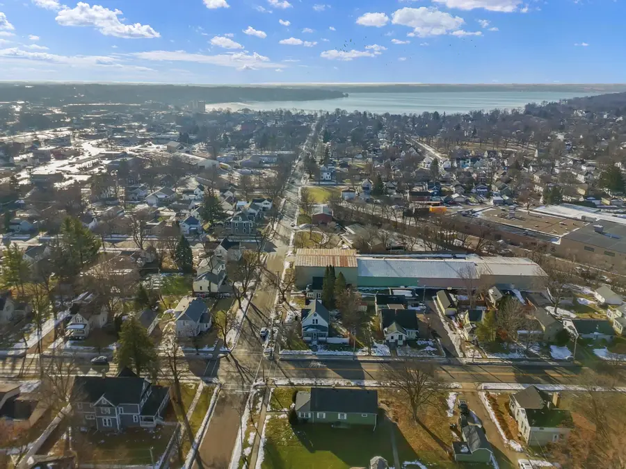 1004 Madison St, Lake Geneva, WI 53147 - Image #2