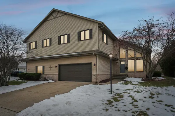 2245 Patrick Ln, Waukesha, WI 53188