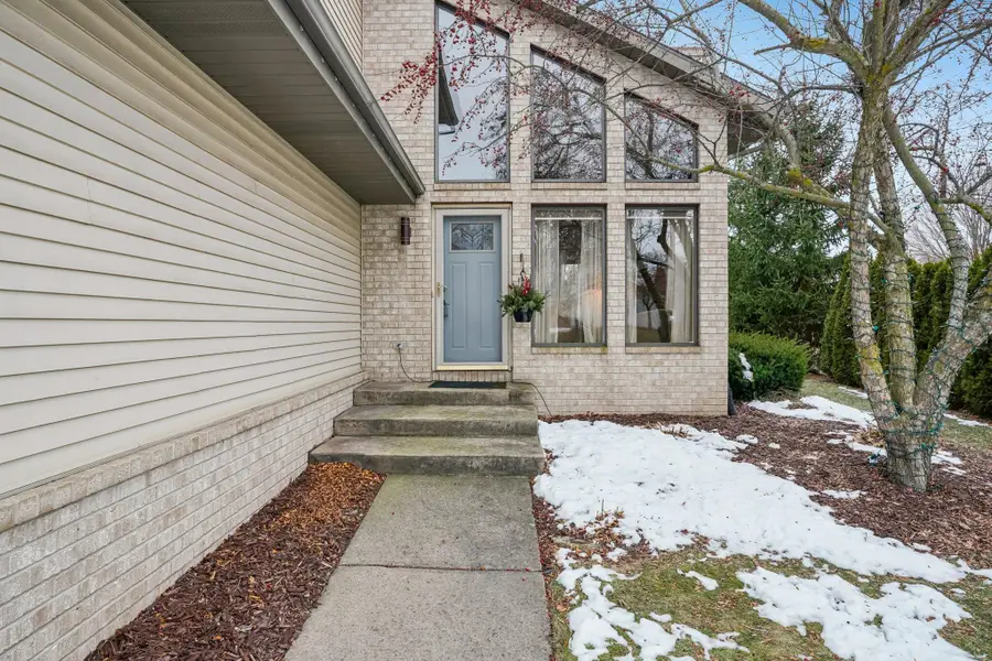 2245 Patrick Ln, Waukesha, WI 53188 - Image #3