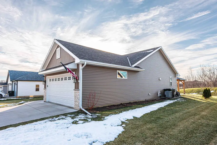 2040 90th St, Sturtevant, WI 53177 - Image #3