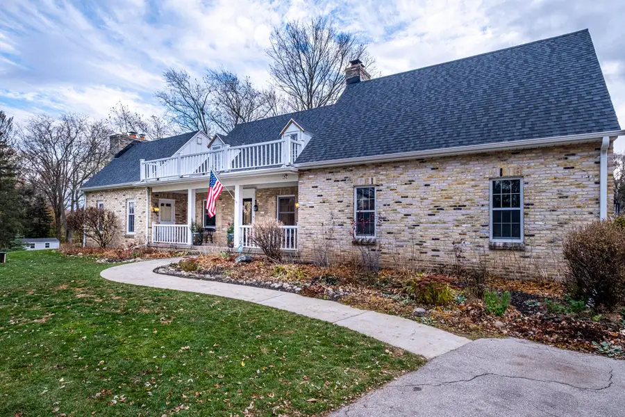 16355 Coronado Ct, Brookfield, WI 53005 - Image #2