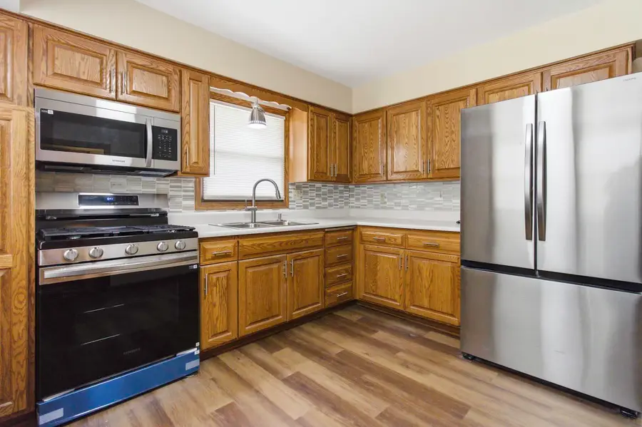 3822 W Rochelle Ave, Milwaukee, WI 53209 - Image #2