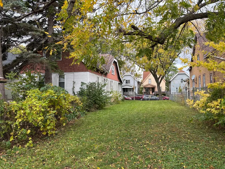 3050 N 24th Pl, Milwaukee, WI 53206 - Image #2