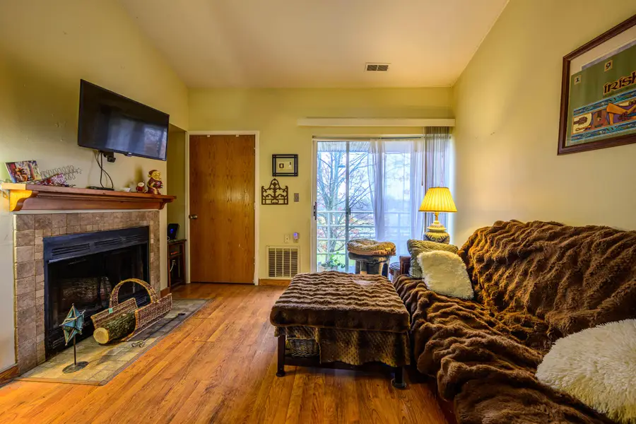 801 W Puetz Rd, Oak Creek, WI 53154 - Image #3