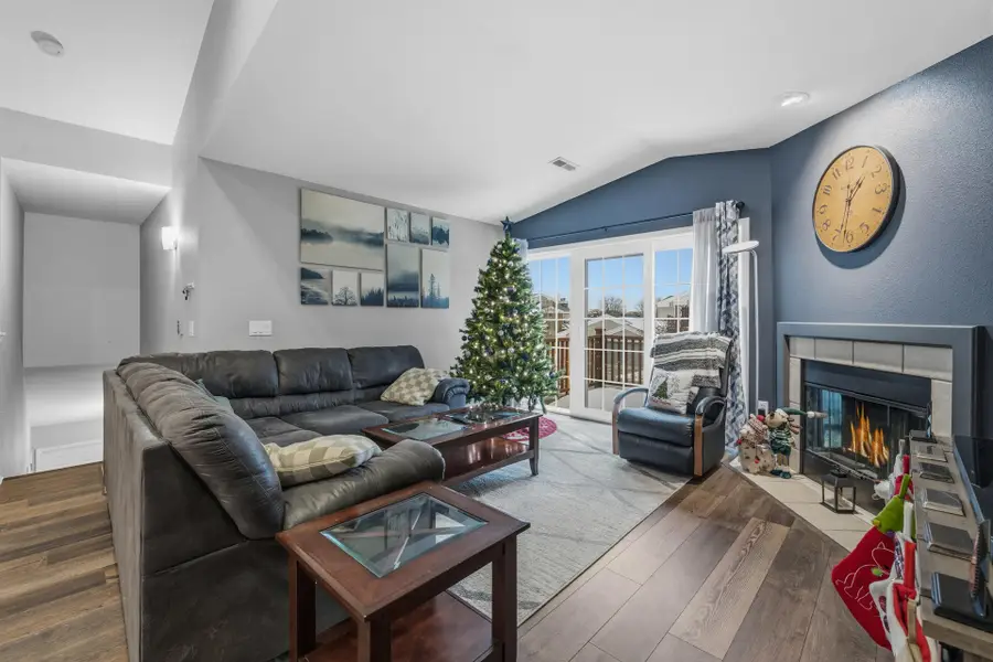 N16W26593 Tall Reeds Ln, Pewaukee, WI 53072 - Image #2