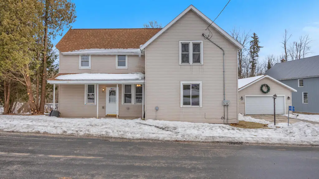 13113 Pioneer Rd, Meeme, WI 53063 - Image #1