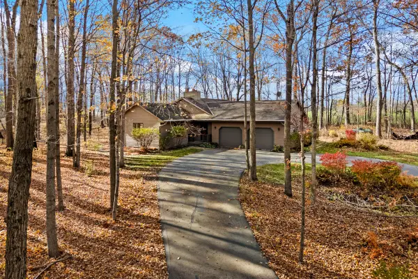 N6720 Hillside Rd, Sheboygan Falls, WI 53085