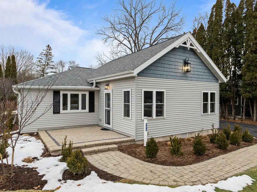 132 Fontana Ave, Fontana, WI 53125 - Image #2