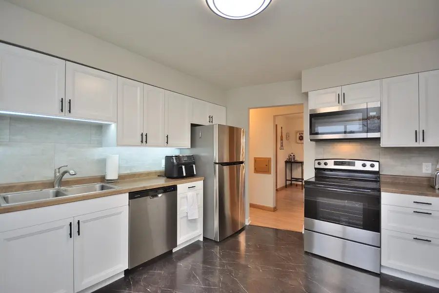 5727 W Wisconsin Ave, Wauwatosa, WI 53213 - Image #2