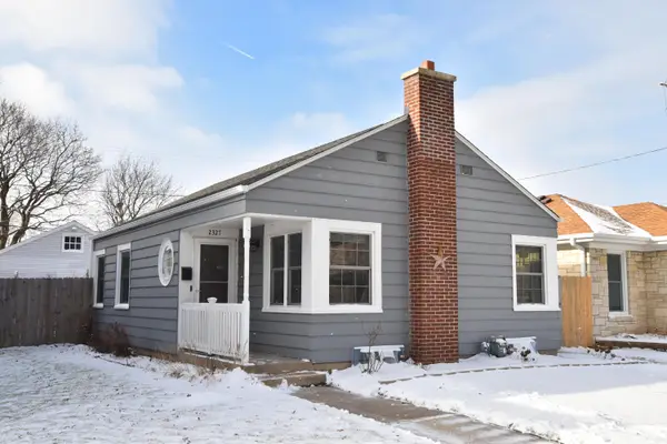2327 S 79th St, West Allis, WI 53219