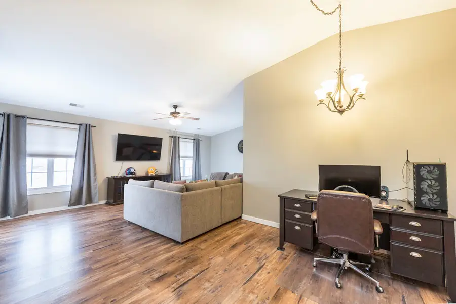 25151 87th St, Salem Lakes, WI 53168 - Image #3