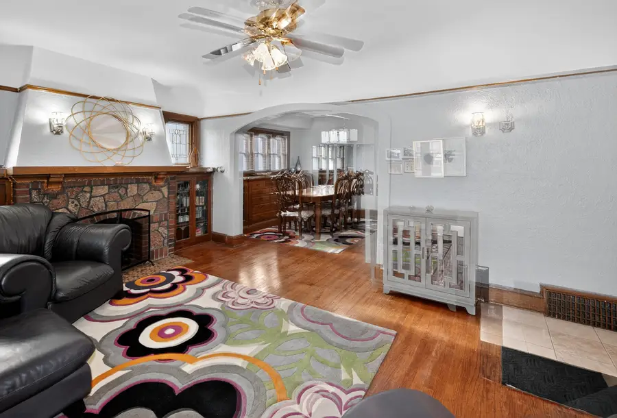 4255 N 24th Pl, Milwaukee, WI 53209 - Image #3