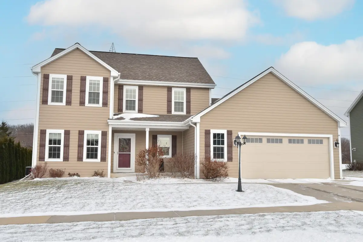 N66W23662 Hillview Rd, Sussex, WI 53089 - Image #1