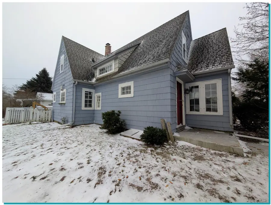 955 N 6th St, Manitowoc, WI 54220 - Image #2