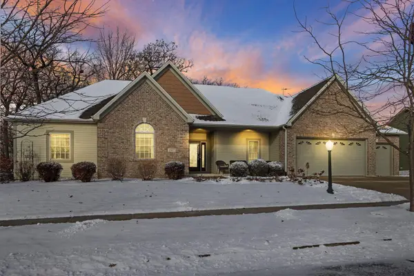 2117 Stonegate Rd, Burlington, WI 53105