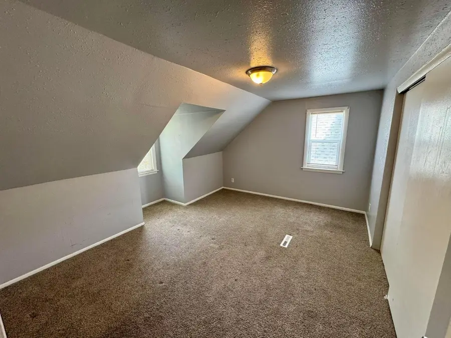 3223 W Fairmount Ave, Milwaukee, WI 53209 - Image #2