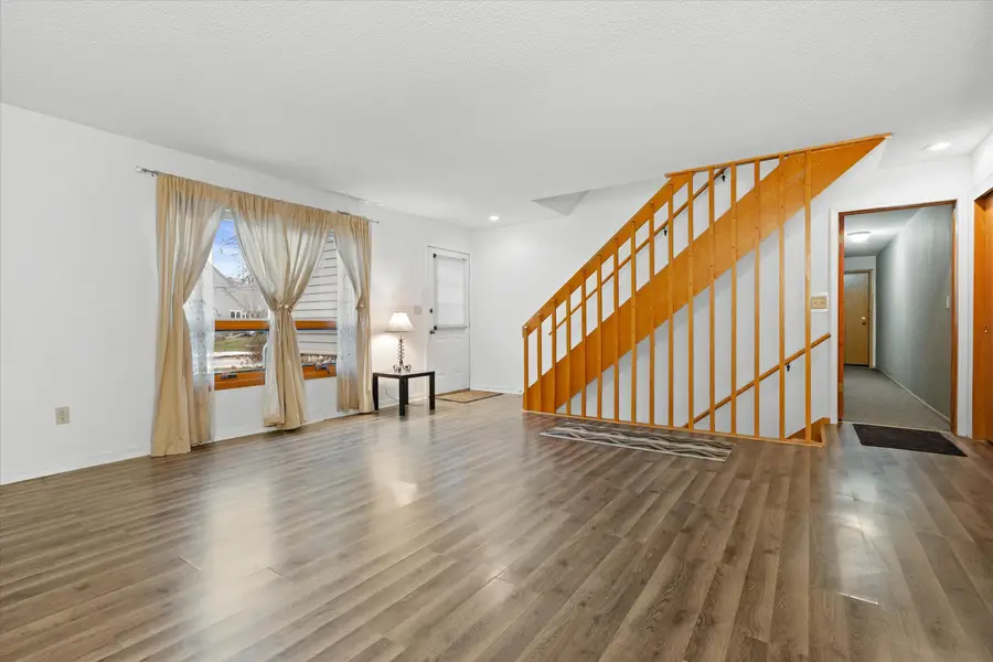 15629 W Ridge Rd, New Berlin, WI 53151 - Image #3