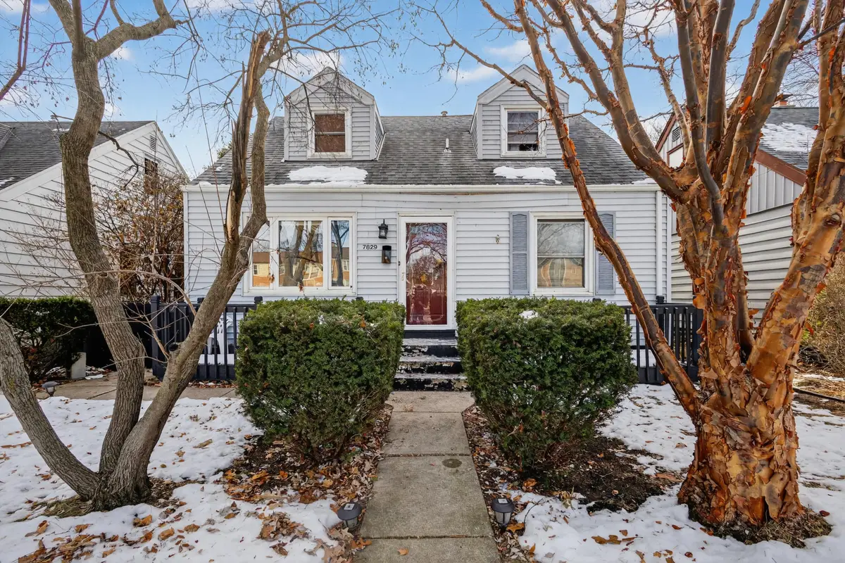 7829 W Lisbon Ave, Milwaukee, WI 53222 - Image #1