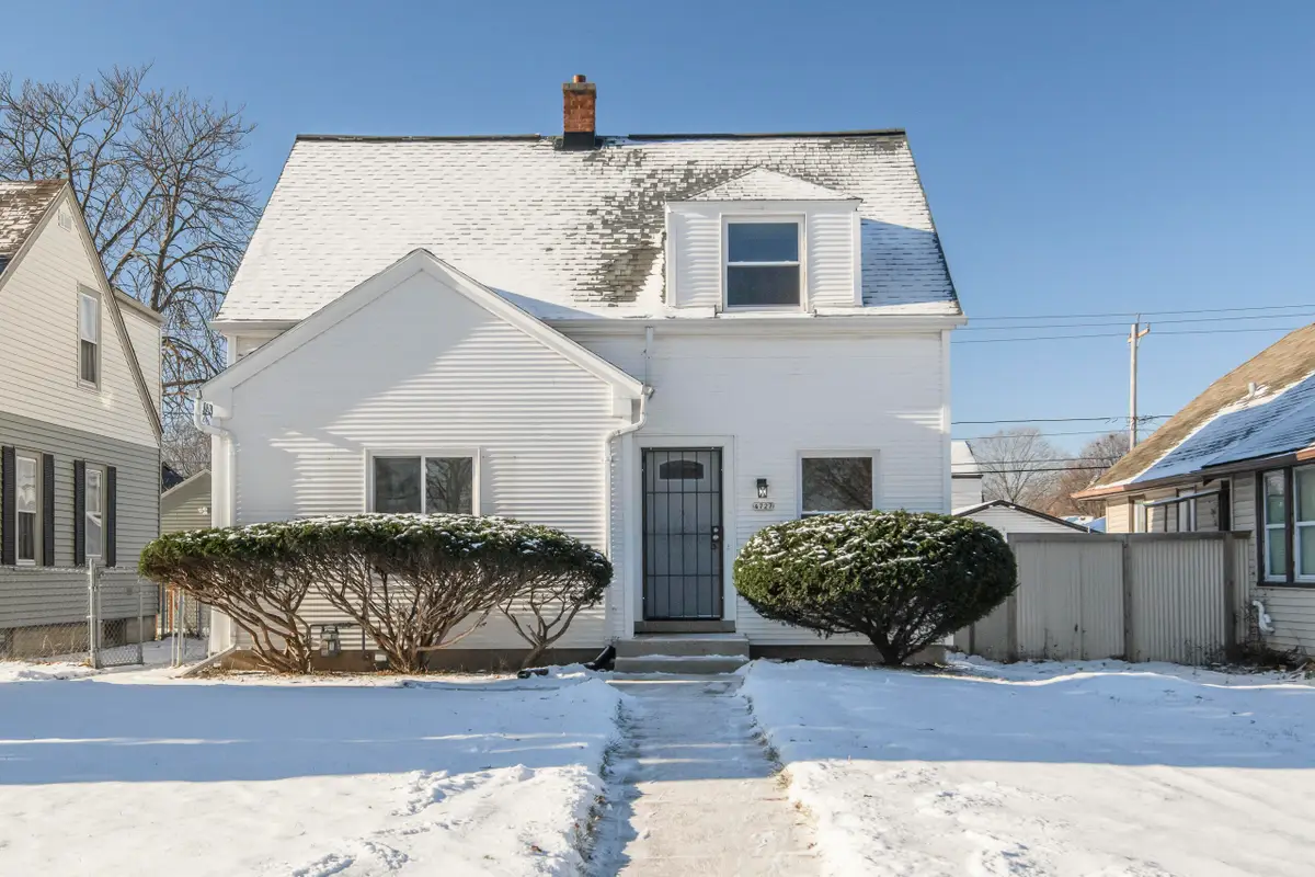 4727 N Green Bay Ave, Milwaukee, WI 53209 - Image #1