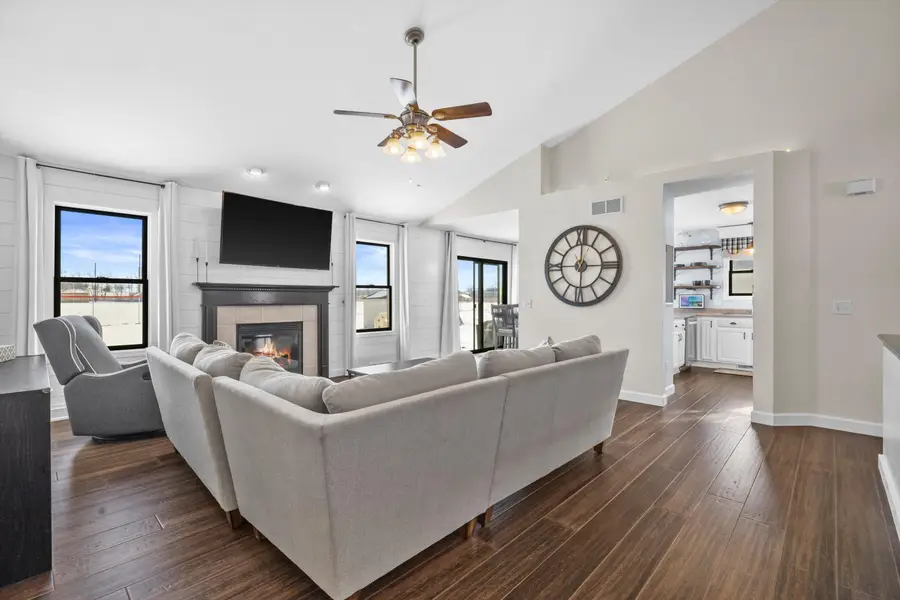 242 Cotton Grass Ln, Walworth, WI 53184 - #2