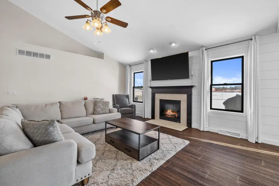 242 Cotton Grass Ln, Walworth, WI 53184 - #3