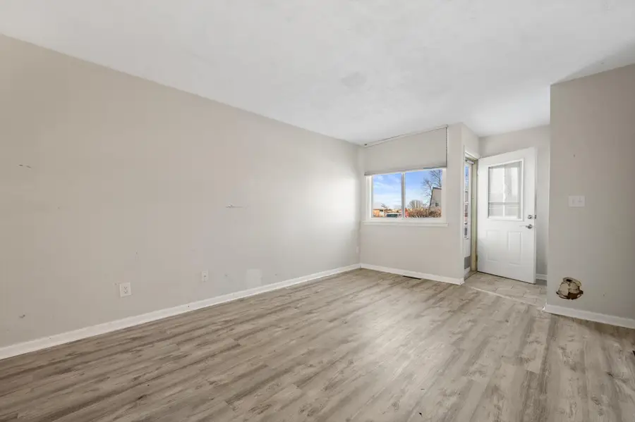 1440 Big Bend Rd, Waukesha, WI 53189 - Image #3