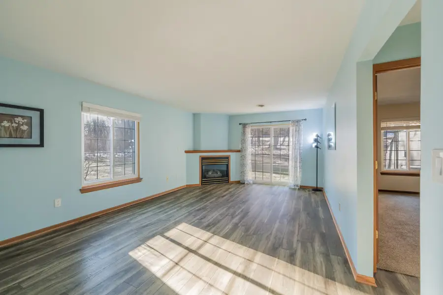 18775 Brookfield Lake Dr, Brookfield, WI 53045 - Image #3